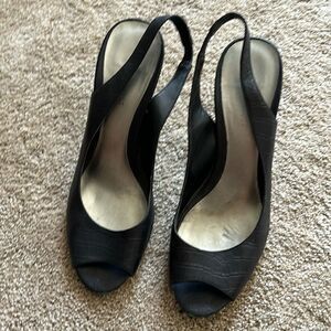 Nine West black slingback peep toe heels - black crocodile . Size 9
